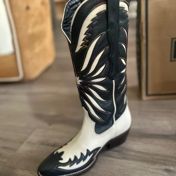 Tecovas Annie Star - Midnight/Antique White 8 - Picture 2 of 7